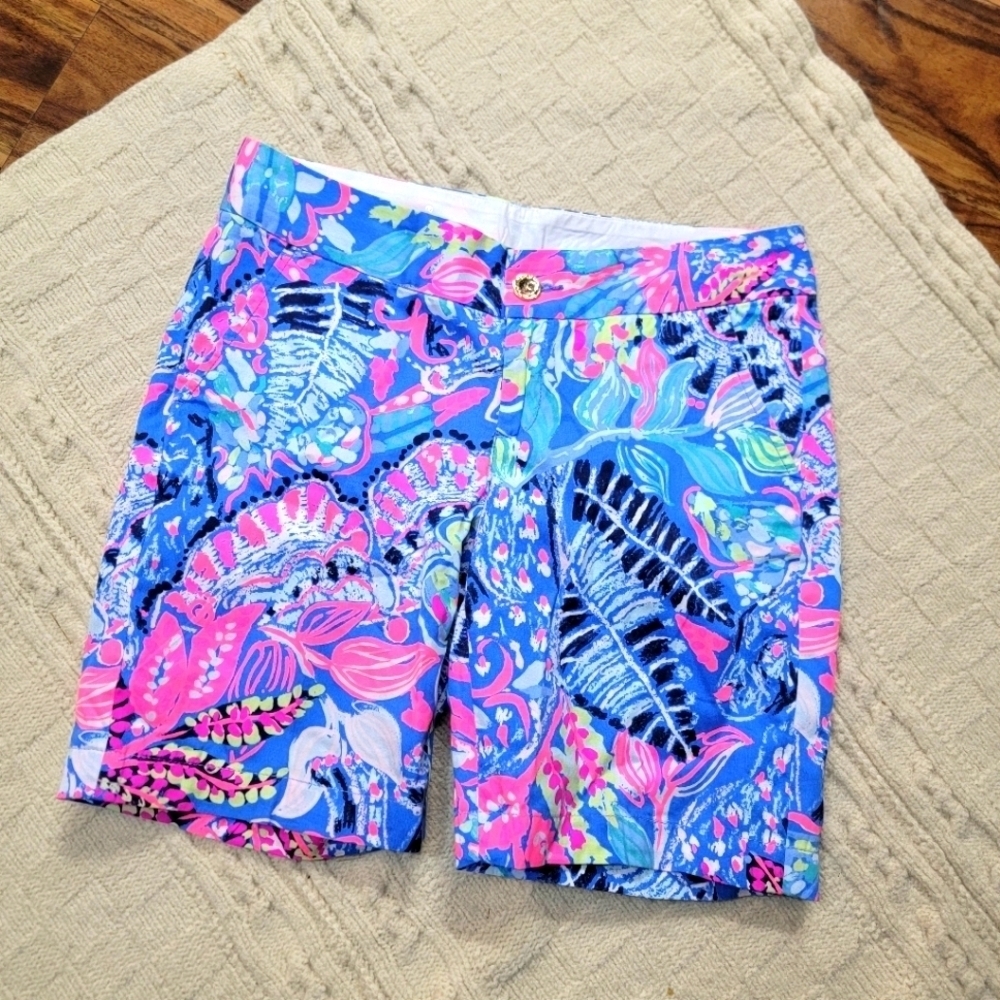 Lilly Pulitzer Chipper Cotton Short Fantasy Garden size 2 Blue Multicolor